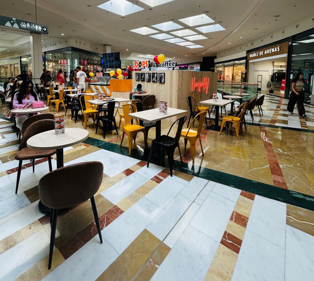 Acabamos de inaugurar nuestro nuevo kiosco Loops And Coffee en el Centro Comercial Portal de la Marina, en Ondara
